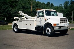 Medium Duty Truck: Unit 10: 2001 International 4700; 14 ton Jerr-Dan Wrecker